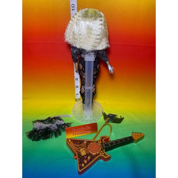 Lol Surprise OMG Remix Doll - Picture 2 of 2